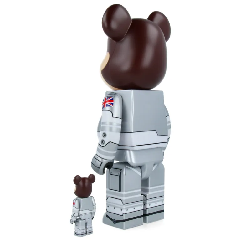 400% + 100% Bearbrick 007 Moonraker (James Bond)
